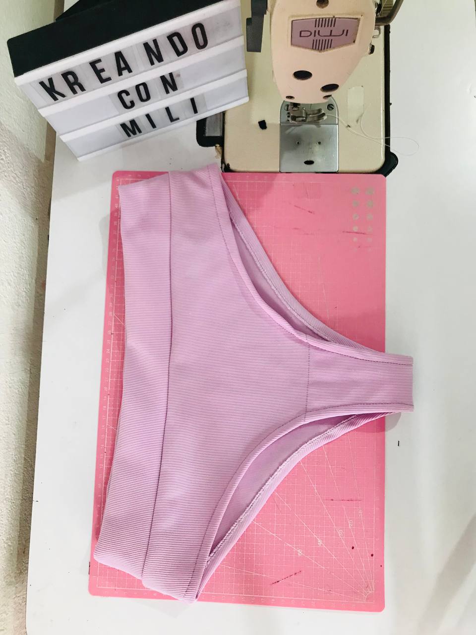 ci Set COMFY 1: PANTY CON PRETINA+ BRALETTE
