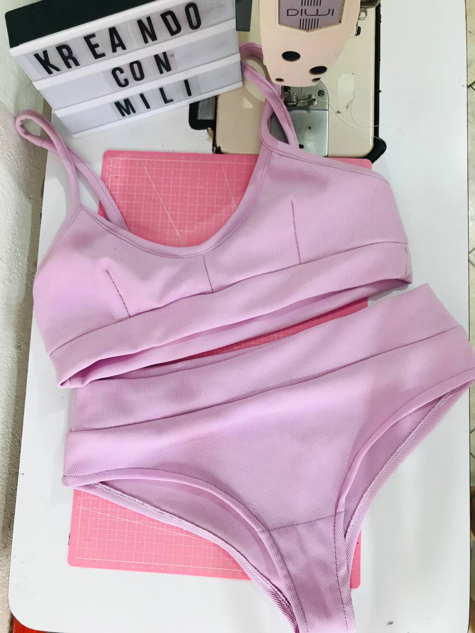 ci Set COMFY 1: PANTY CON PRETINA+ BRALETTE